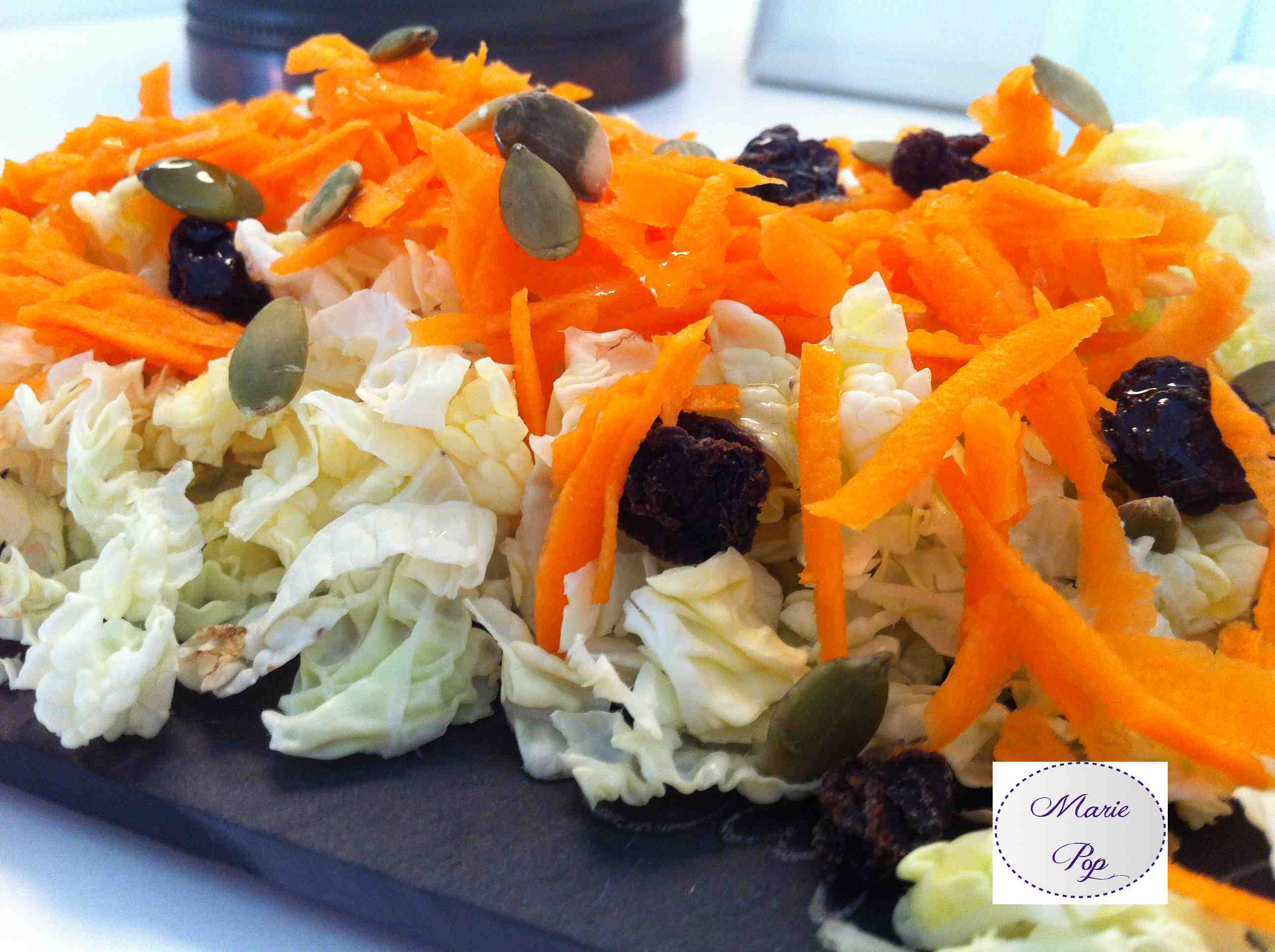 Salade de chou chinois, carottes et petits trésors - ma recette fraîche !
