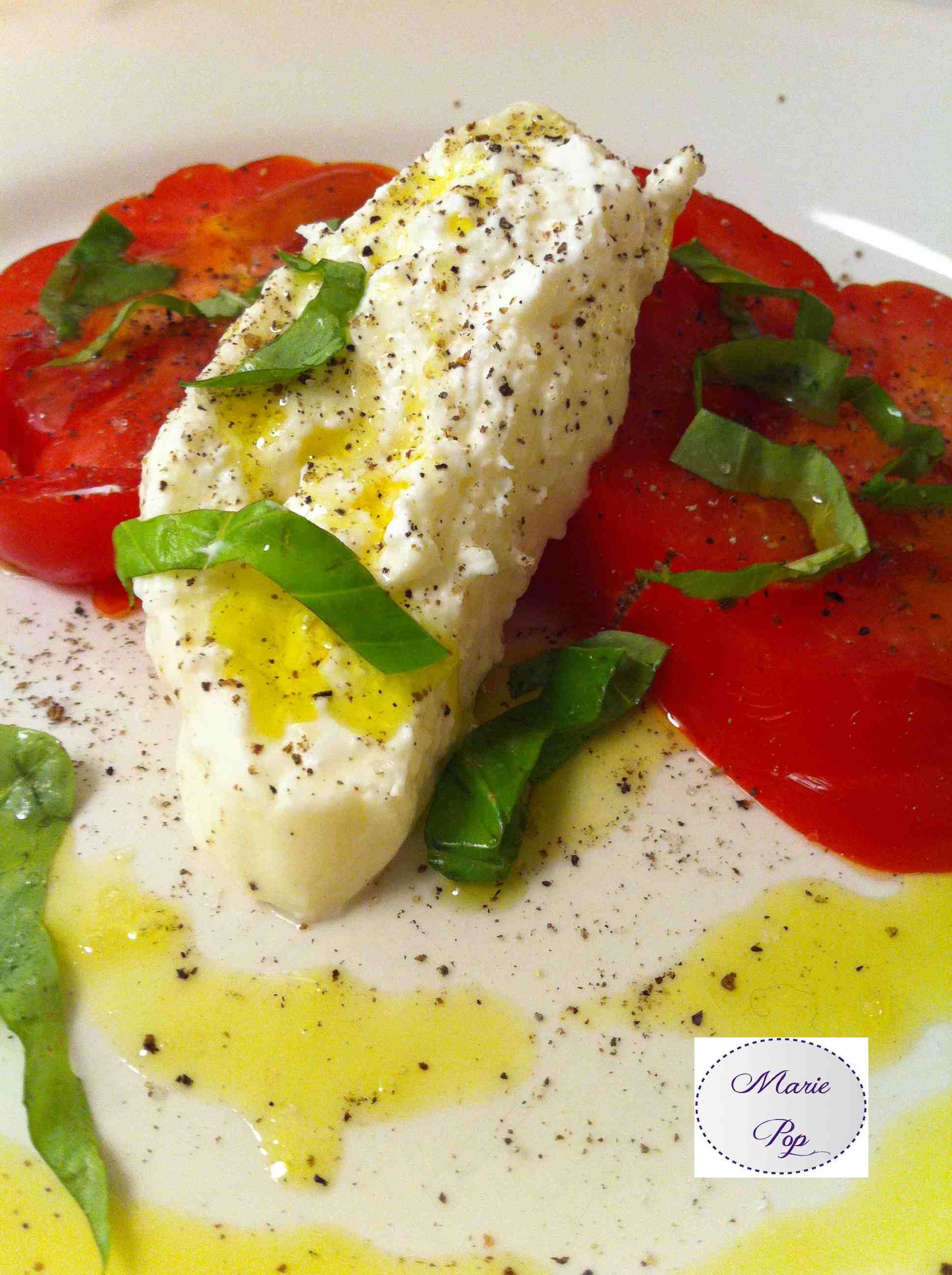 Salade tomates, burrata, basilic - La recette !