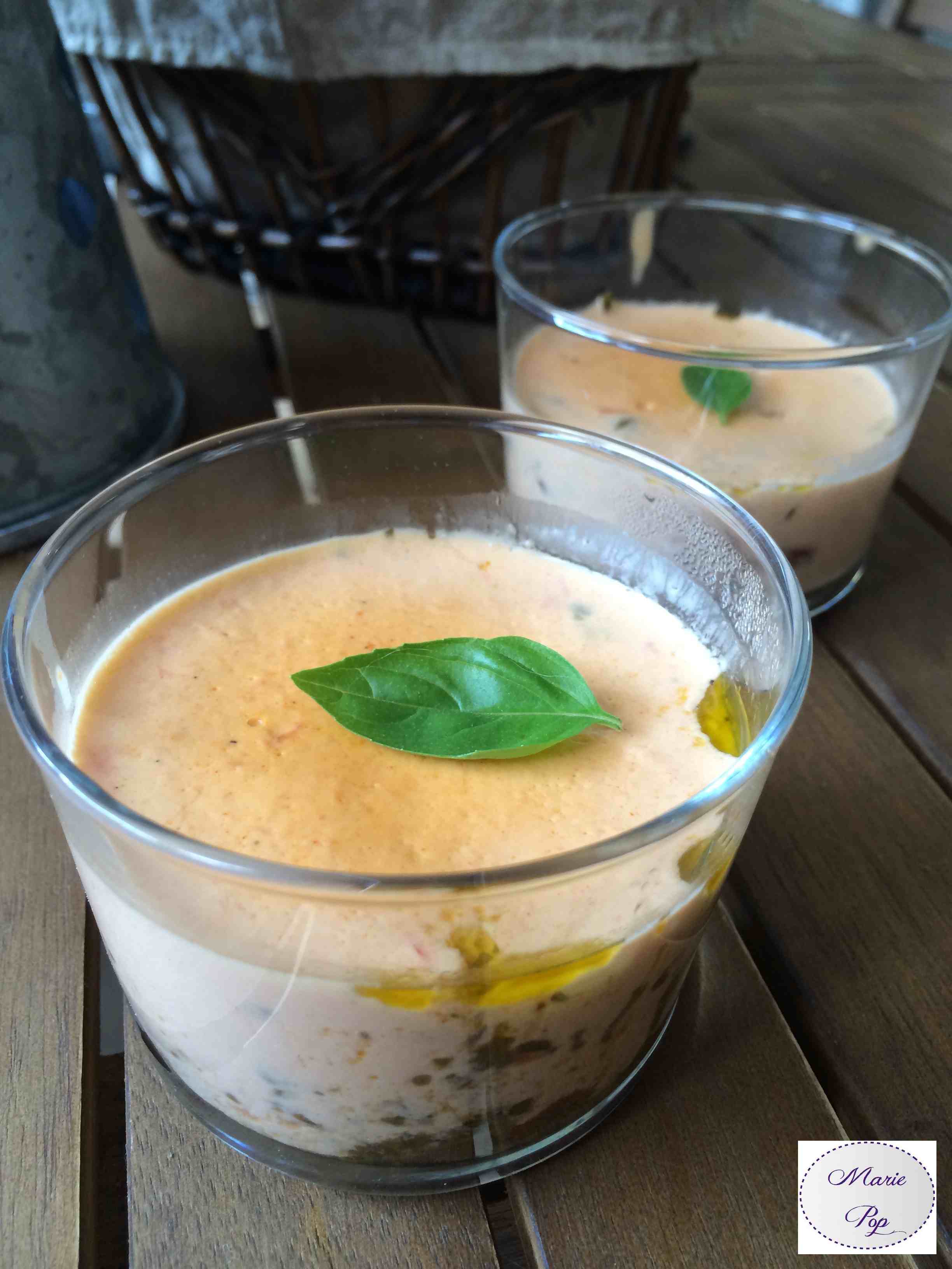 Panna cotta à la tomate et au basilic - la recette