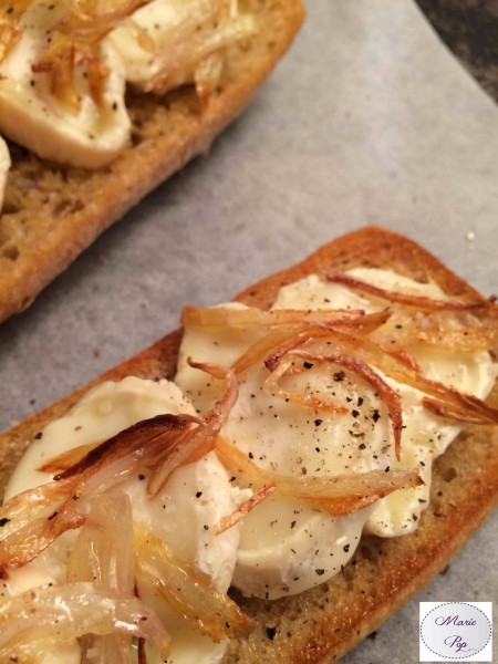 Tartine chèvre chaud - la recette de la biquette joyeuse