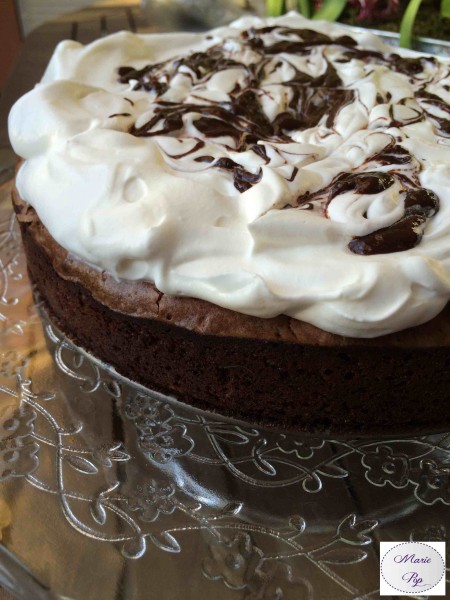 Gâteau fondant au chocolat à la crème