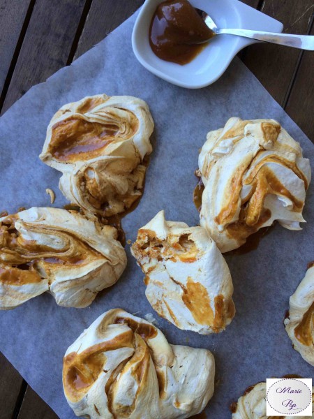 Meringues au caramel beurre salé - ma recette coup de coeur !